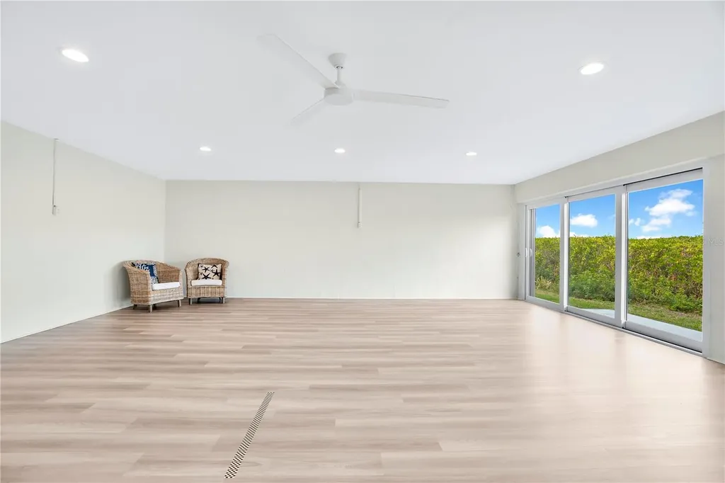4013 Catalina Drive Bradenton FL 34210
