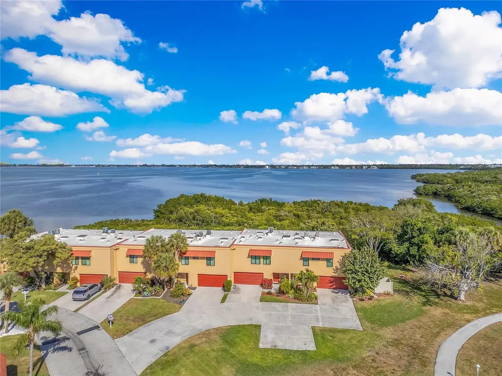 4013 Catalina Drive Bradenton FL 34210