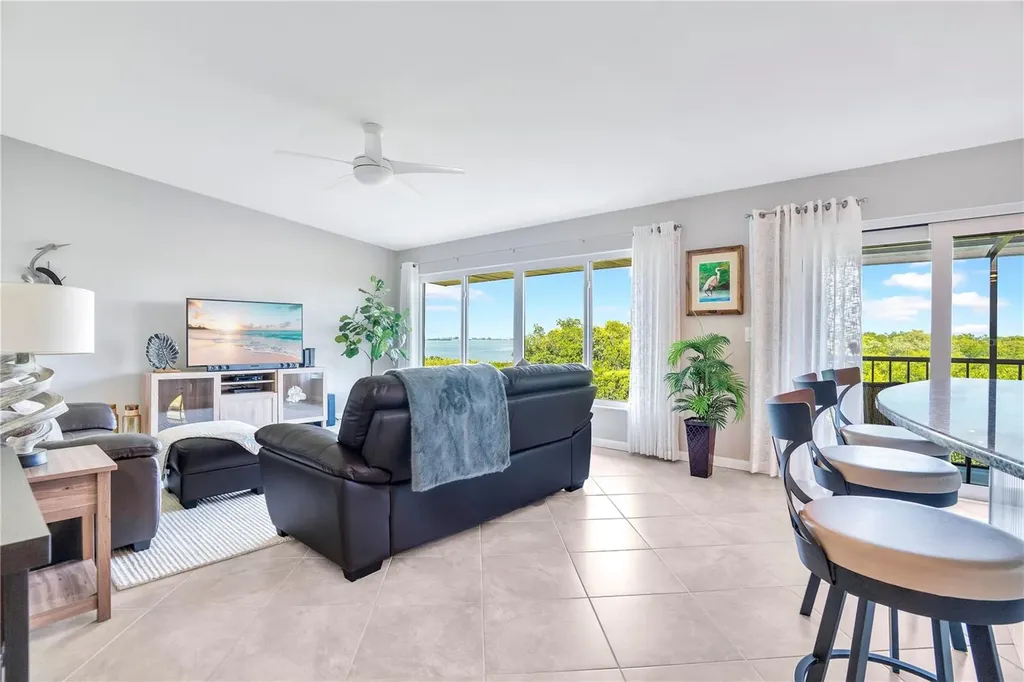 4013 Catalina Drive Bradenton FL 34210