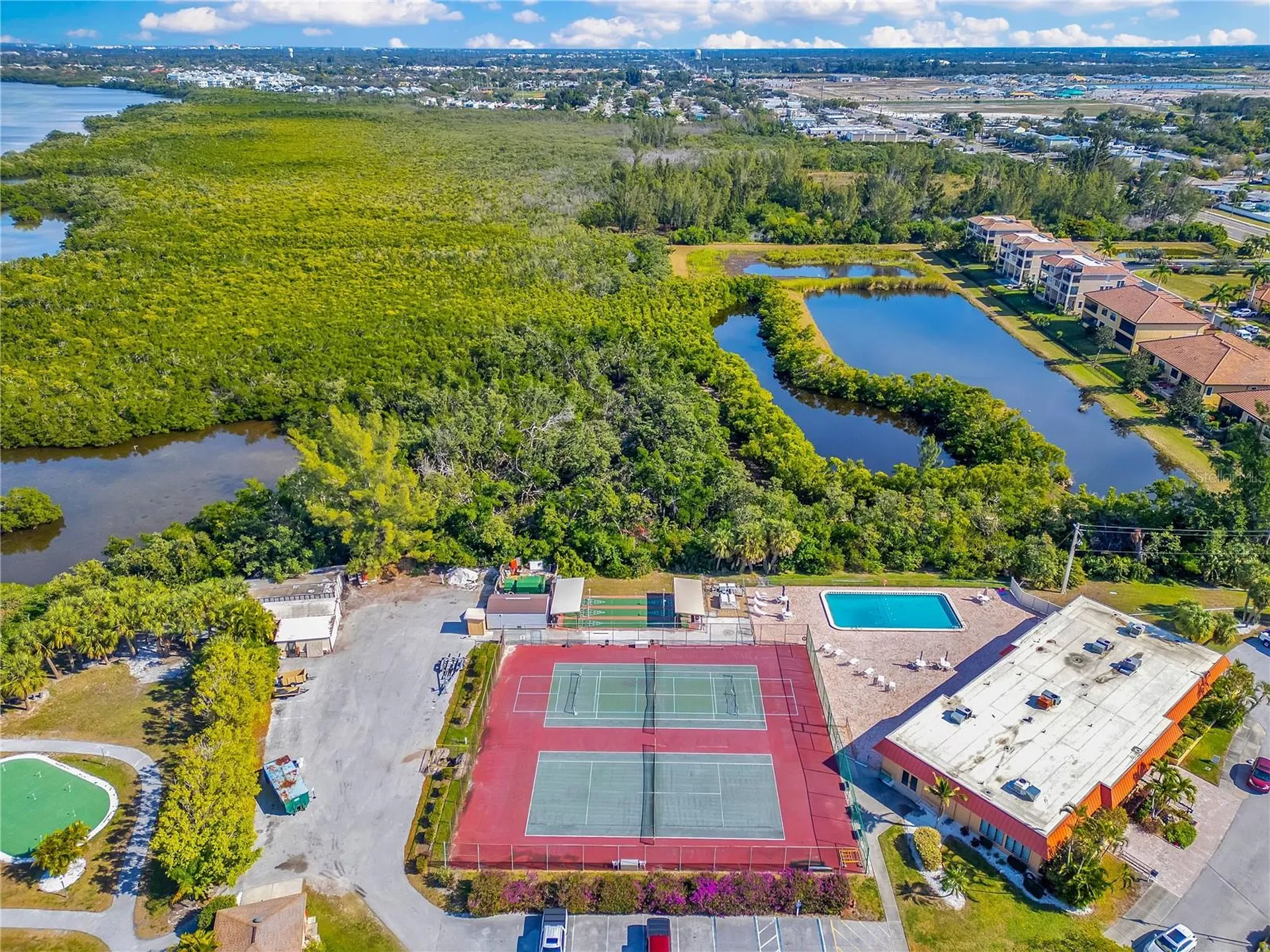 4013 Catalina Drive Bradenton FL 34210