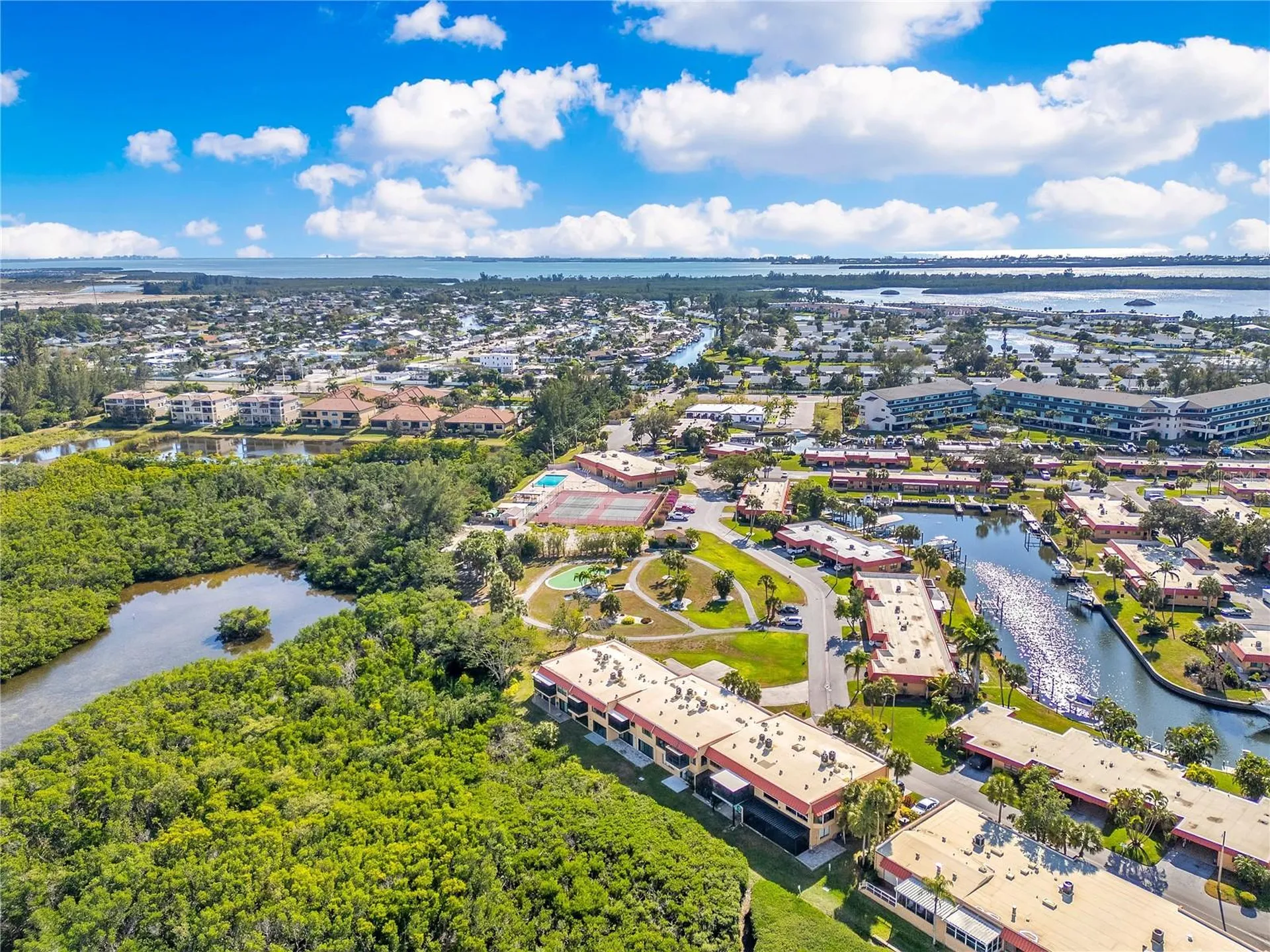 4013 Catalina Drive Bradenton FL 34210