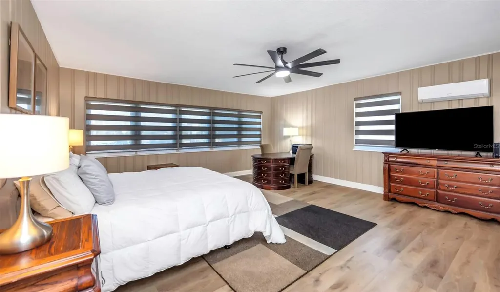 6644 Gulfport Boulevard S South Pasadena FL 33707