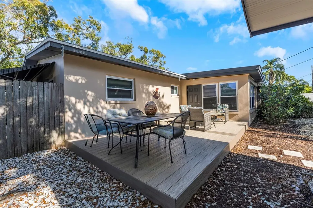 6644 Gulfport Boulevard S South Pasadena FL 33707