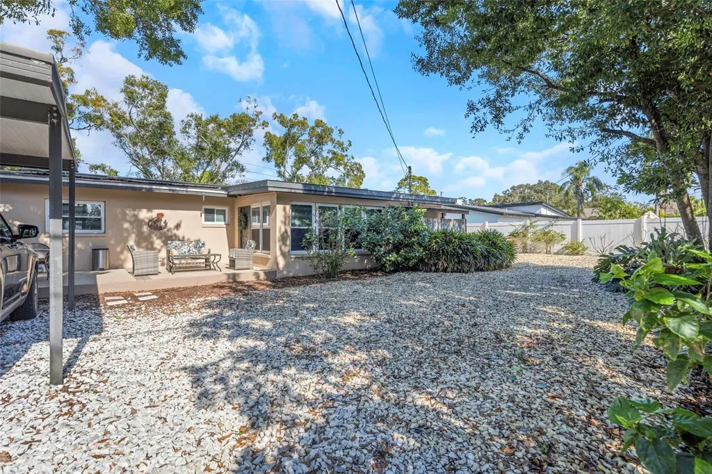 6644 Gulfport Boulevard S South Pasadena FL 33707