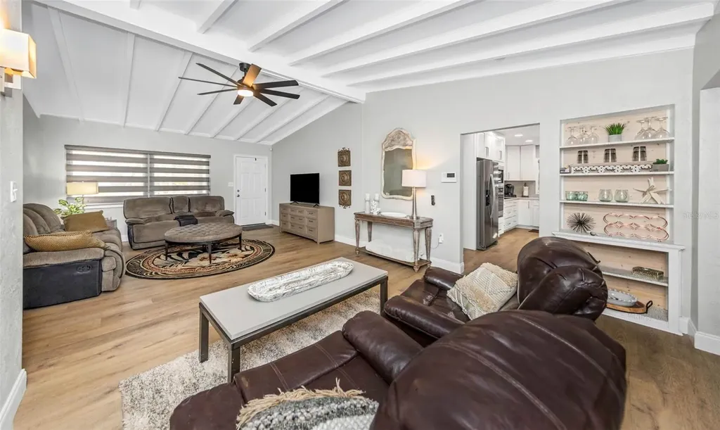6644 Gulfport Boulevard S South Pasadena FL 33707
