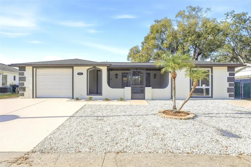 9821 Lakeside Lane Port Richey FL 34668