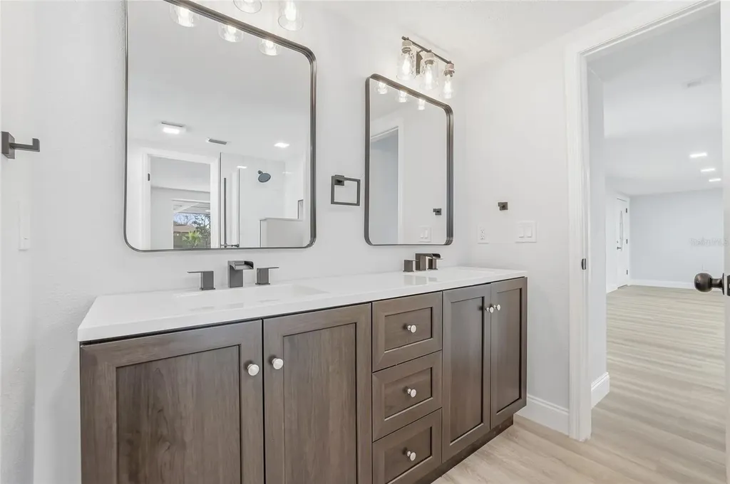 9821 Lakeside Lane Port Richey FL 34668