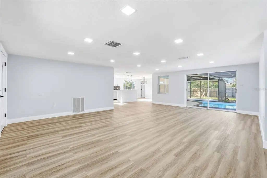 9821 Lakeside Lane Port Richey FL 34668