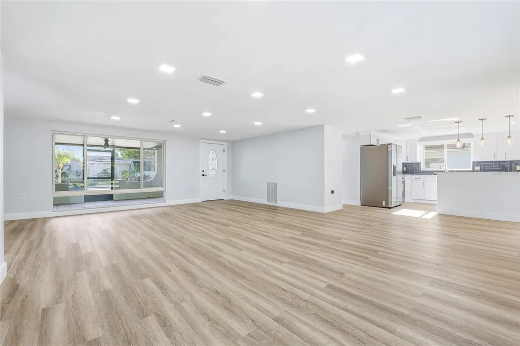 9821 Lakeside Lane Port Richey FL 34668