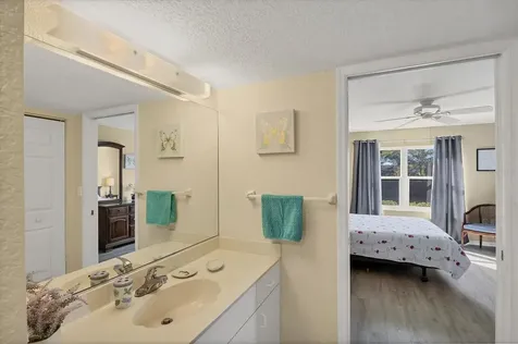 5725 Greenwood Avenue North Port FL 34287