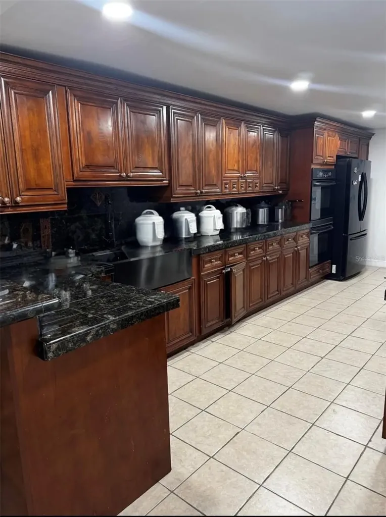 7712 W Powhatan Tampa FL 33615