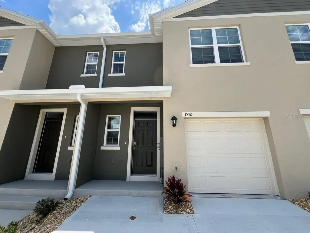 1532 Lumber Avenue Davenport FL 33837
