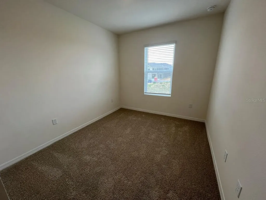 1532 Lumber Avenue Davenport FL 33837