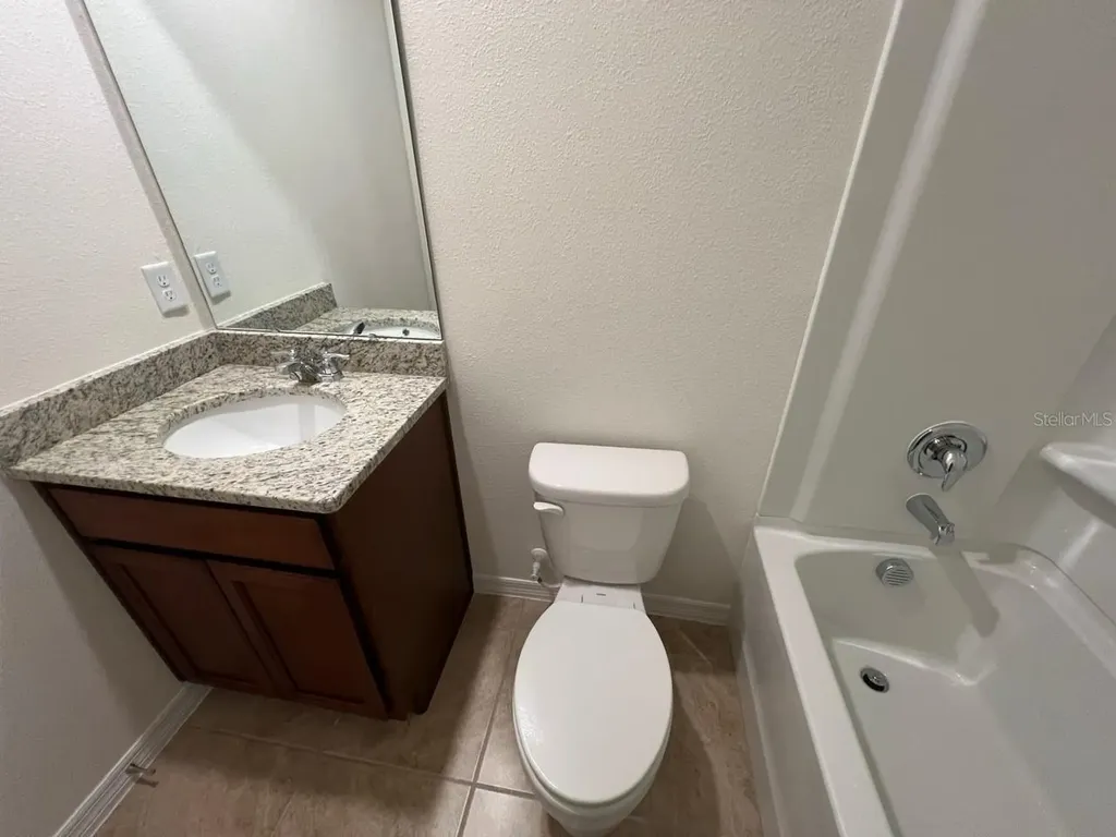 1532 Lumber Avenue Davenport FL 33837