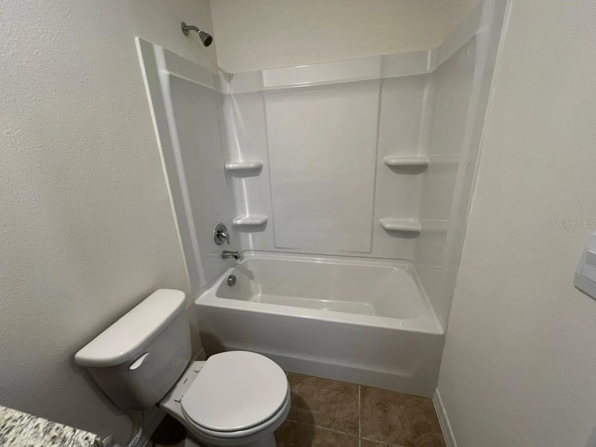 1532 Lumber Avenue Davenport FL 33837