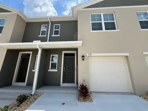 1532 Lumber Avenue Davenport FL 33837