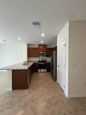 1532 Lumber Avenue Davenport FL 33837