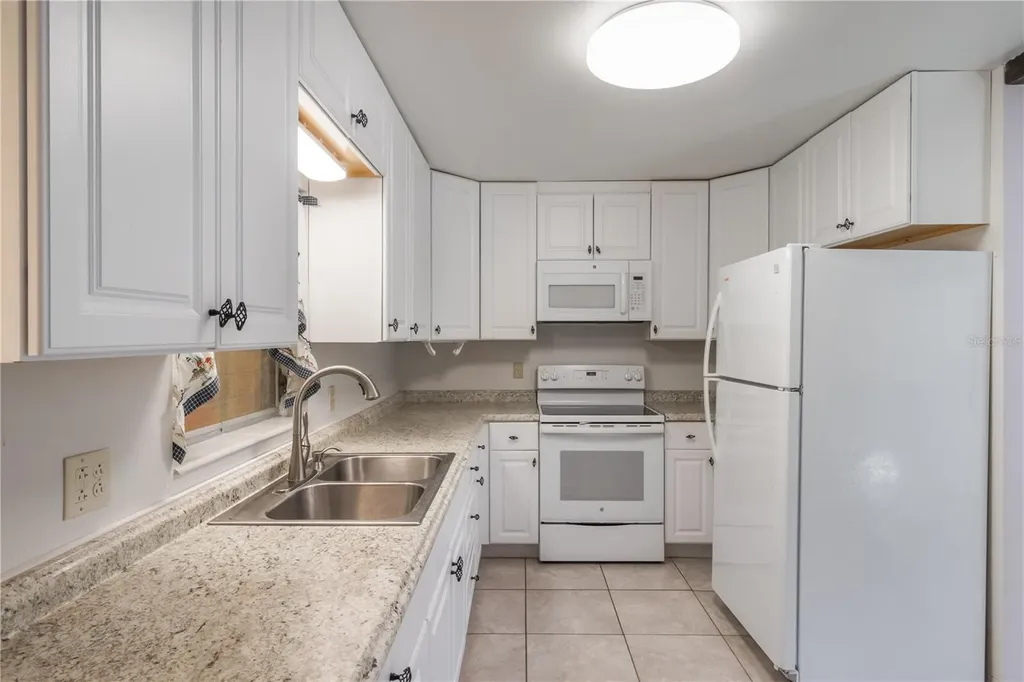 1163 Lake Drive Waverly FL 33877