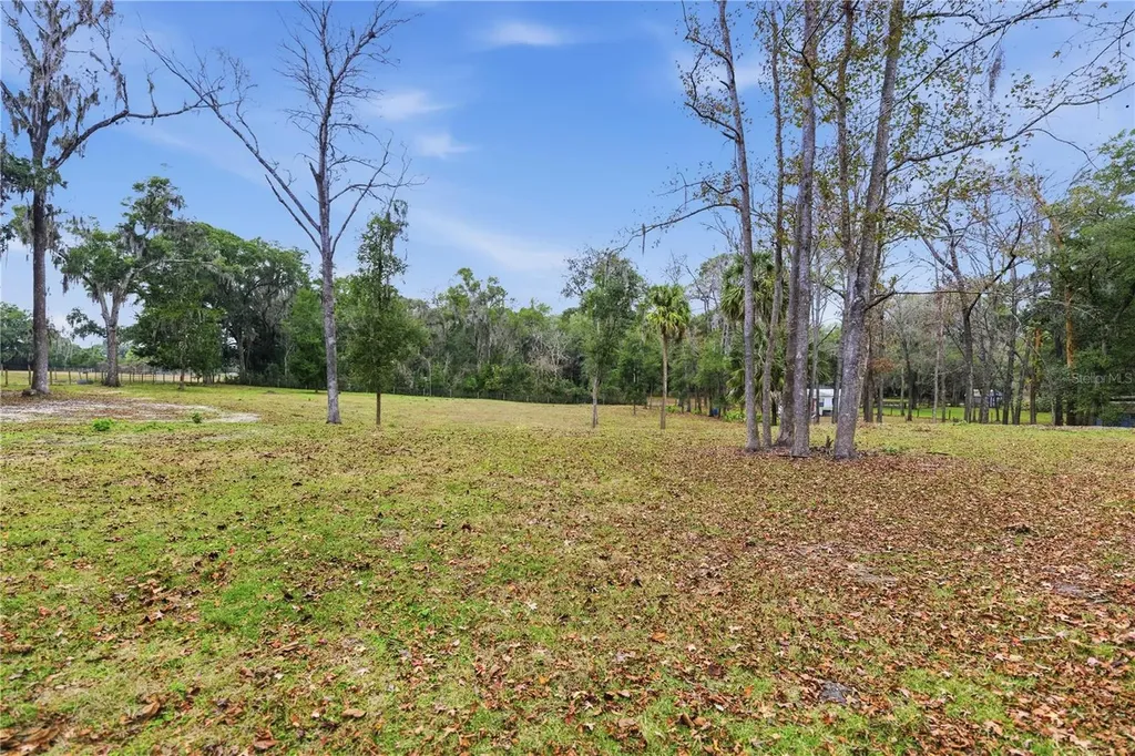 18400 N Us Highway 441 Reddick FL 32686
