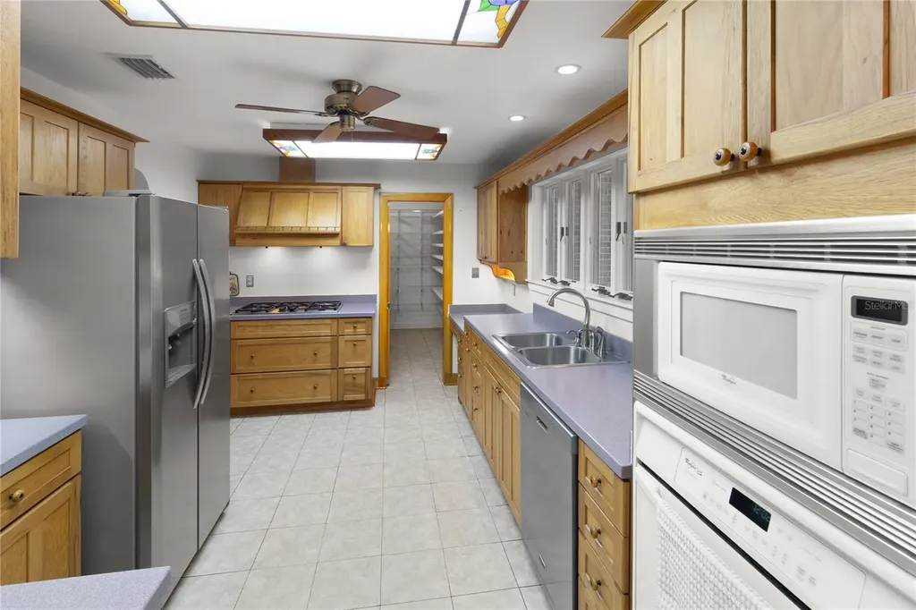 8350 NW 77th Place Chiefland FL 32626