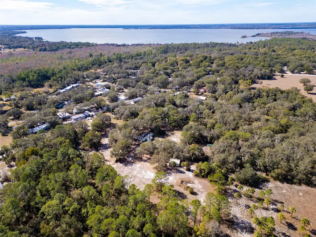 8725 Treasure Island Road Leesburg FL 34788