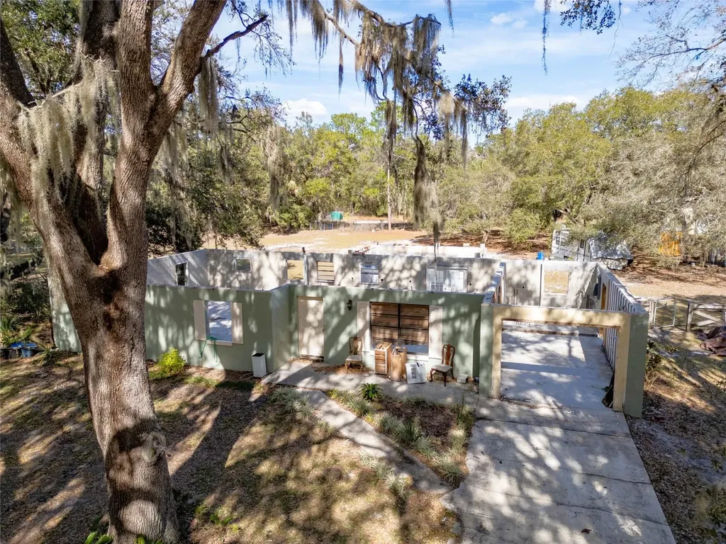 8725 Treasure Island Road Leesburg FL 34788
