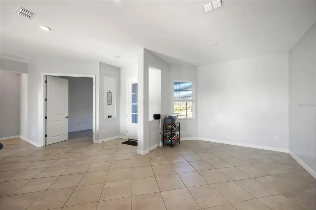 10016 Duquesne Street Port Charlotte FL 33981