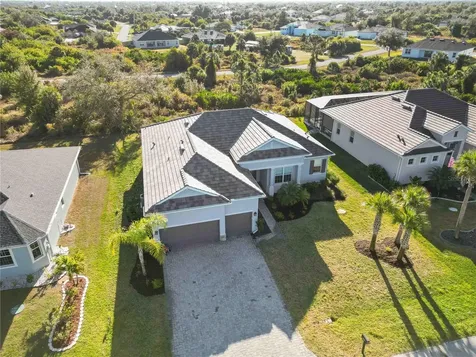 10016 Duquesne Street Port Charlotte FL 33981