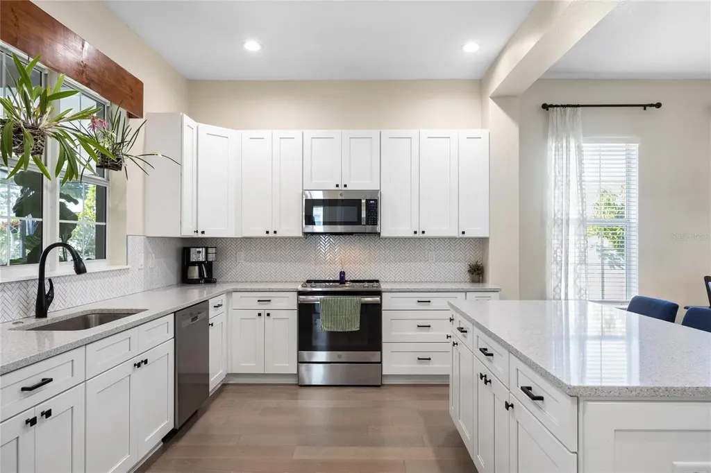1854 13th Avenue N St Petersburg FL 33713