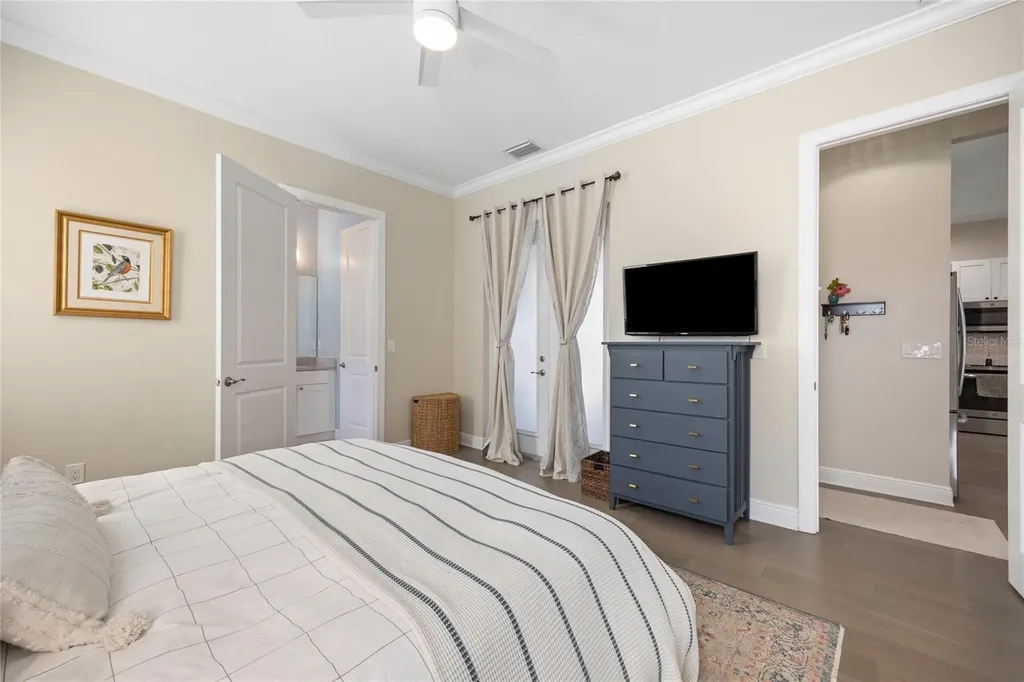1854 13th Avenue N St Petersburg FL 33713