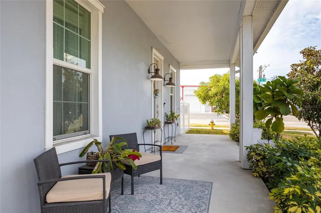 1854 13th Avenue N St Petersburg FL 33713