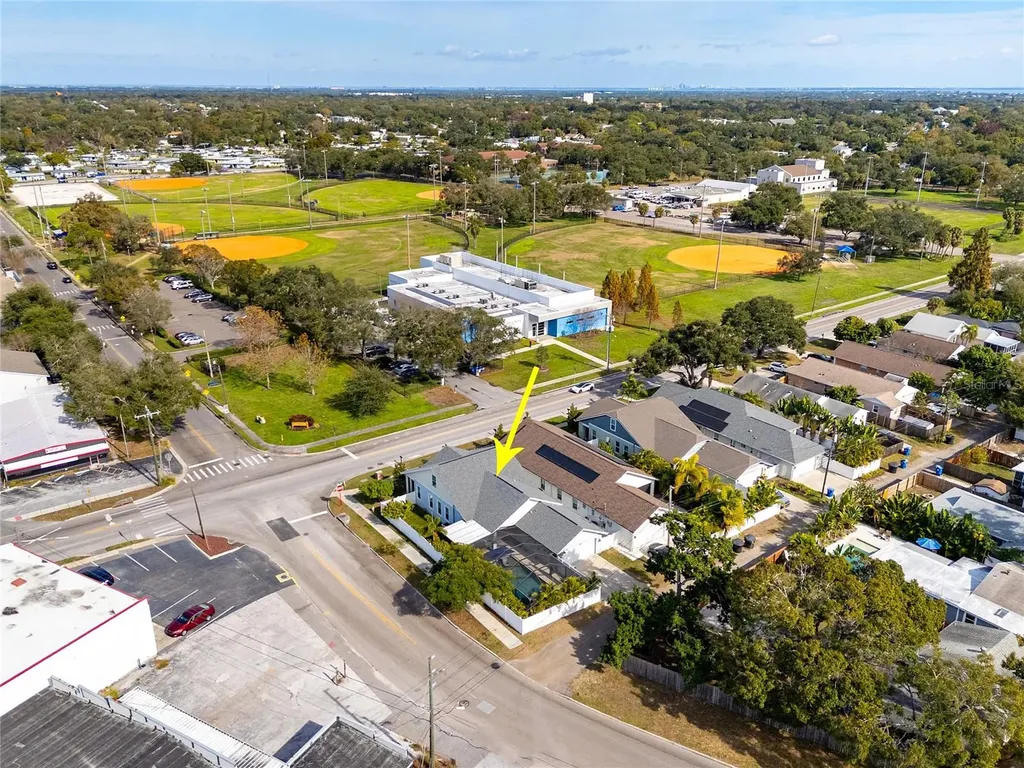 1854 13th Avenue N St Petersburg FL 33713