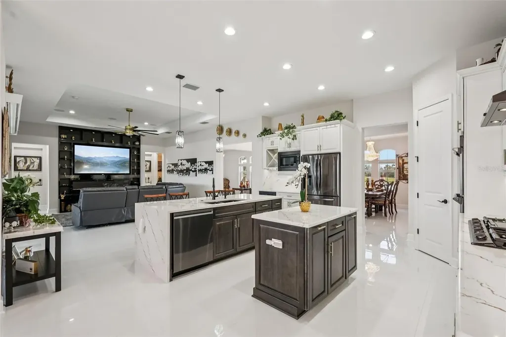 5027 Lake Toscana Drive Wimauma FL 33598