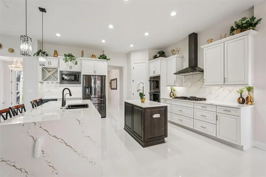5027 Lake Toscana Drive Wimauma FL 33598