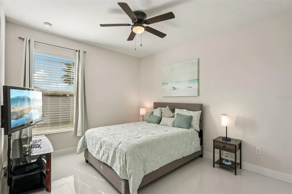 5027 Lake Toscana Drive Wimauma FL 33598