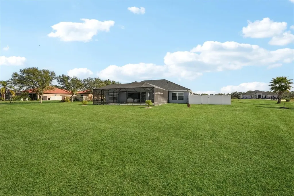 5027 Lake Toscana Drive Wimauma FL 33598