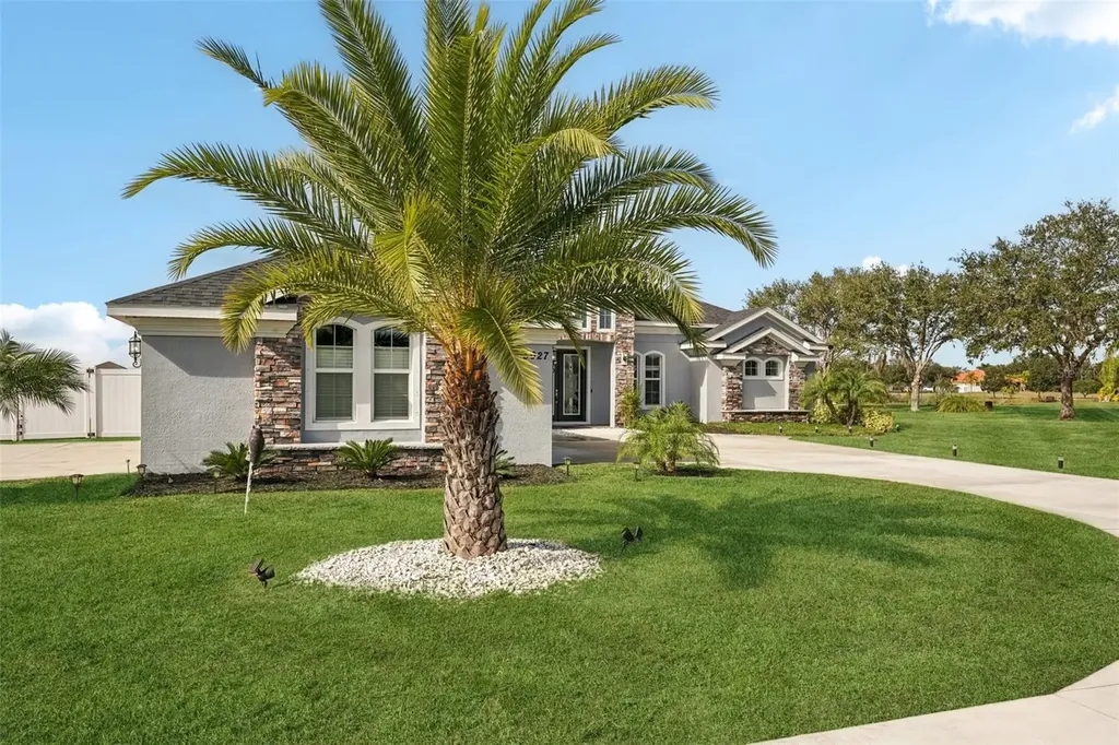 5027 Lake Toscana Drive Wimauma FL 33598
