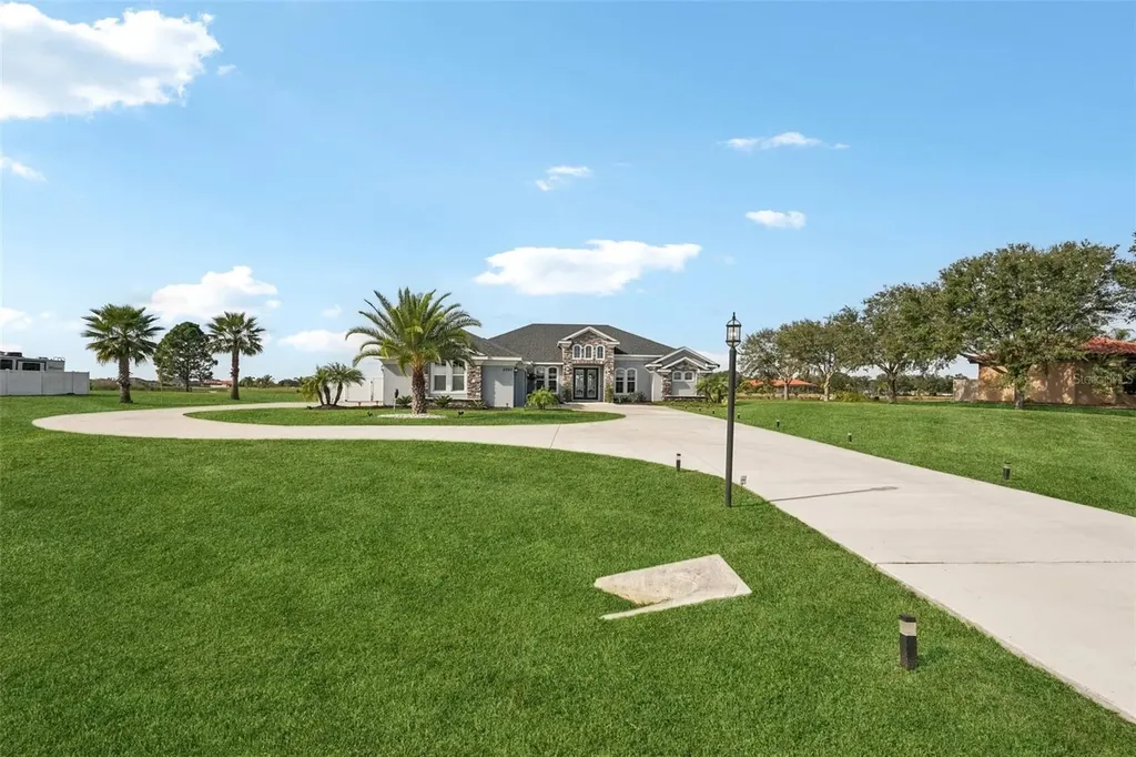 5027 Lake Toscana Drive Wimauma FL 33598