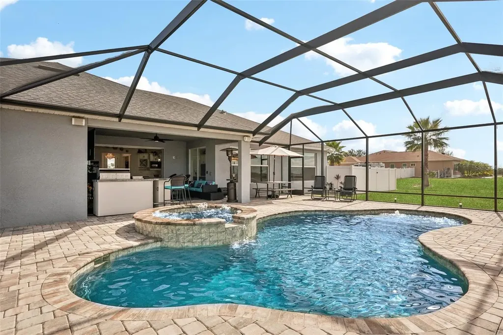 5027 Lake Toscana Drive Wimauma FL 33598
