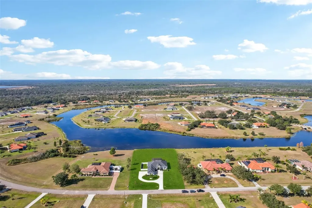 5027 Lake Toscana Drive Wimauma FL 33598