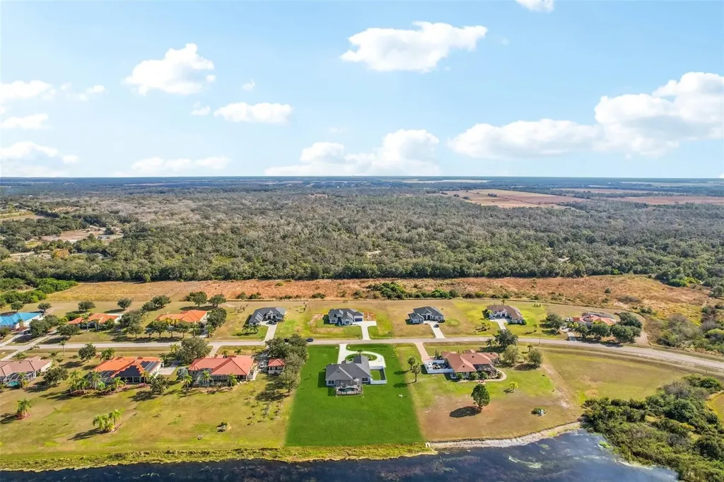 5027 Lake Toscana Drive Wimauma FL 33598
