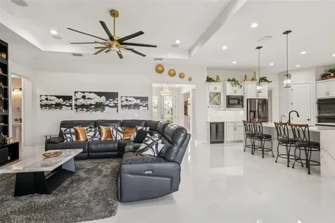5027 Lake Toscana Drive Wimauma FL 33598