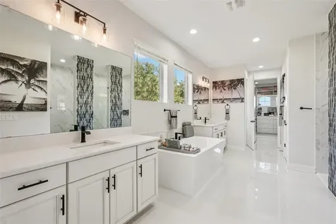 5027 Lake Toscana Drive Wimauma FL 33598