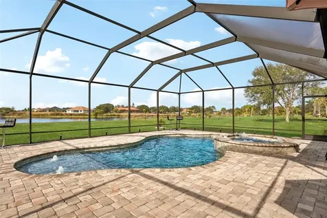 5027 Lake Toscana Drive Wimauma FL 33598
