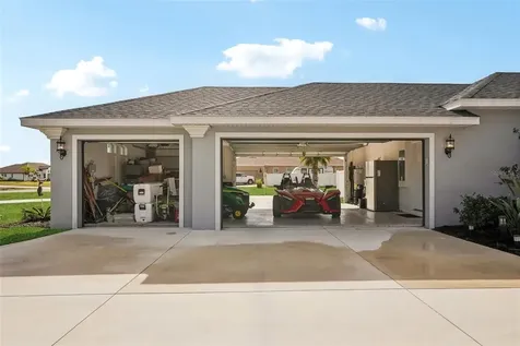 5027 Lake Toscana Drive Wimauma FL 33598