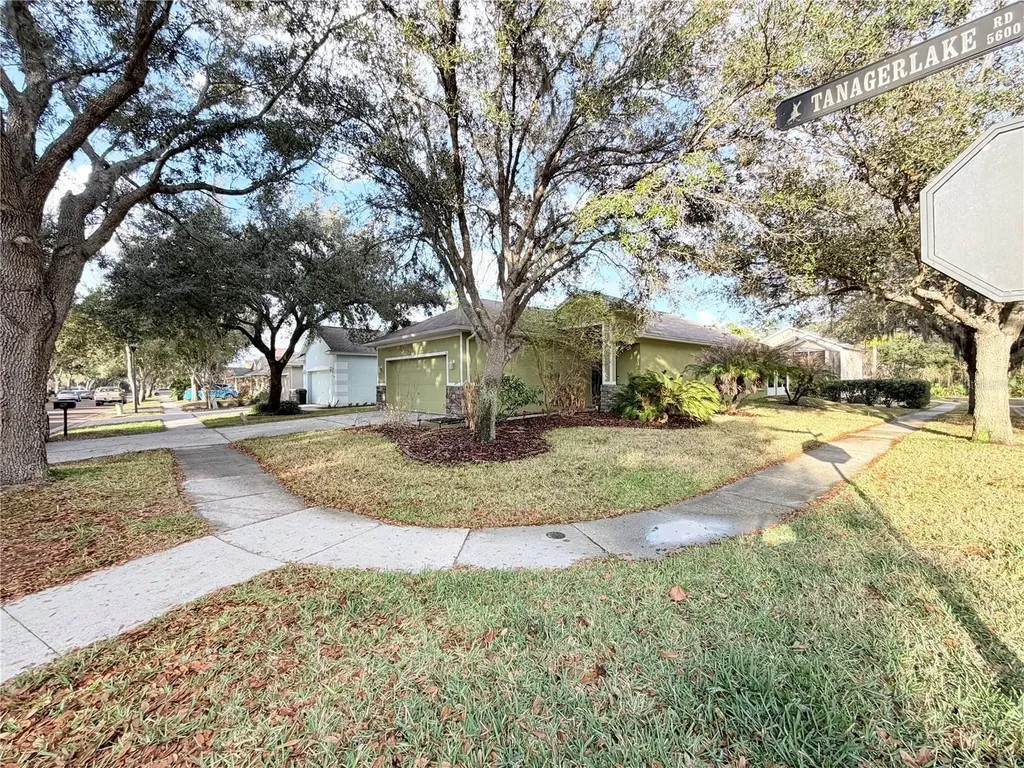 5634 Tanagerlake Road Lithia FL 33547