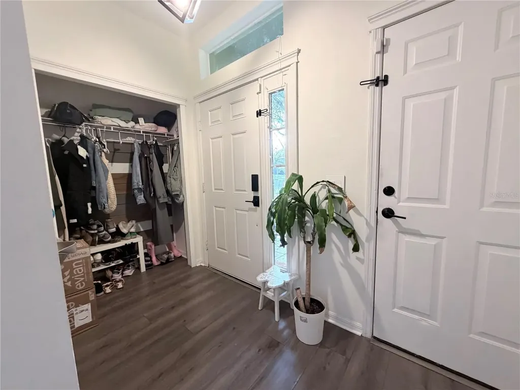5634 Tanagerlake Road Lithia FL 33547