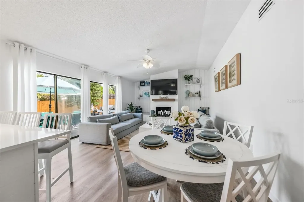 2911 Woodpine Court Sarasota FL 34231