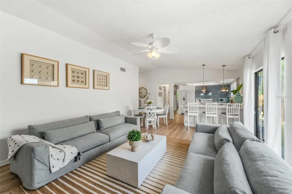 2911 Woodpine Court Sarasota FL 34231