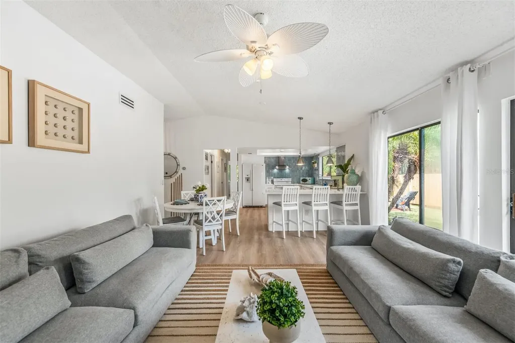 2911 Woodpine Court Sarasota FL 34231